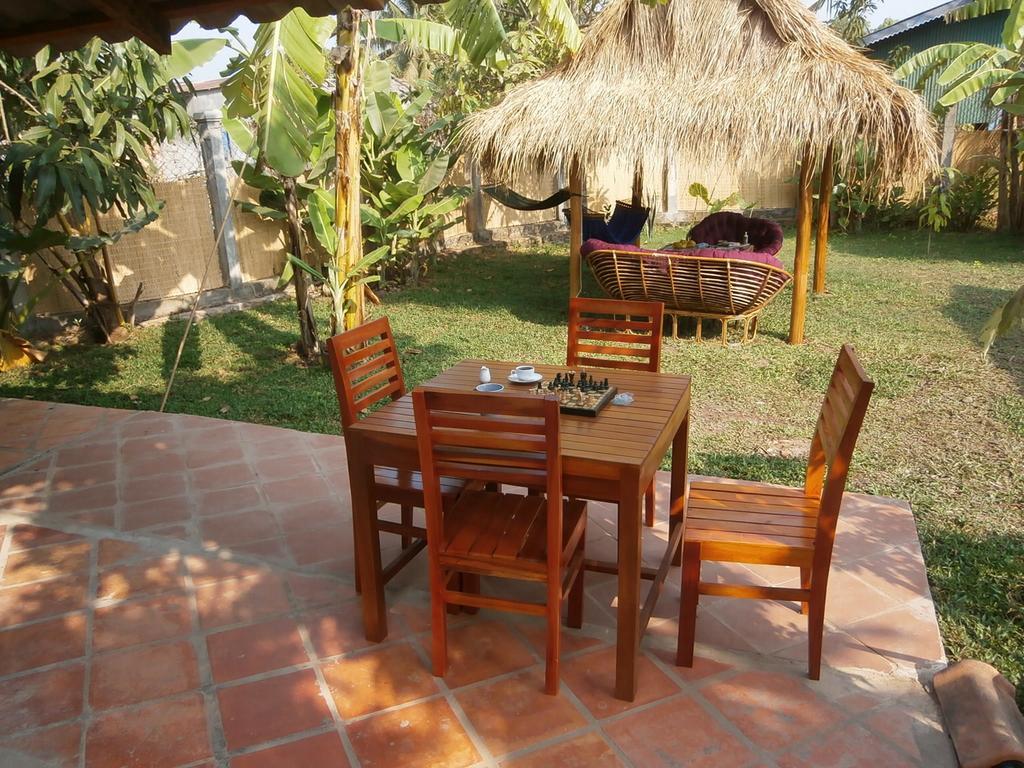 Bandini'S Hotel Kampot Exterior photo
