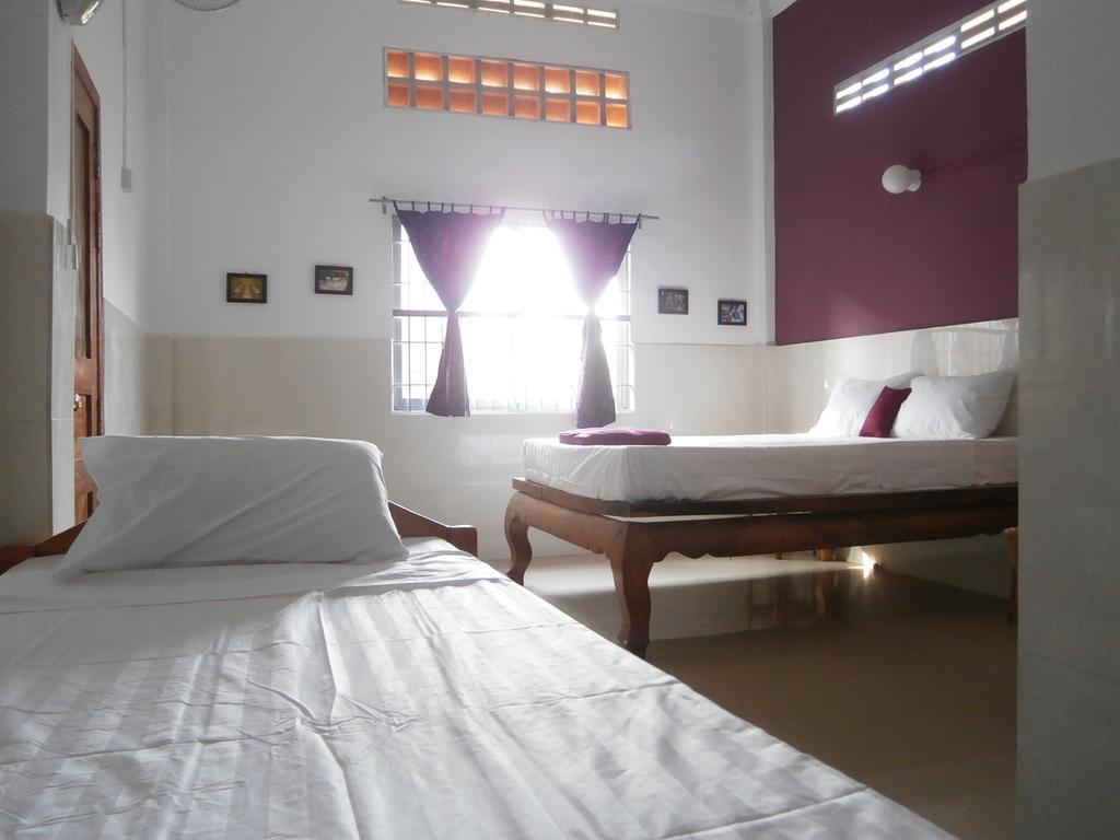Bandini'S Hotel Kampot Room photo
